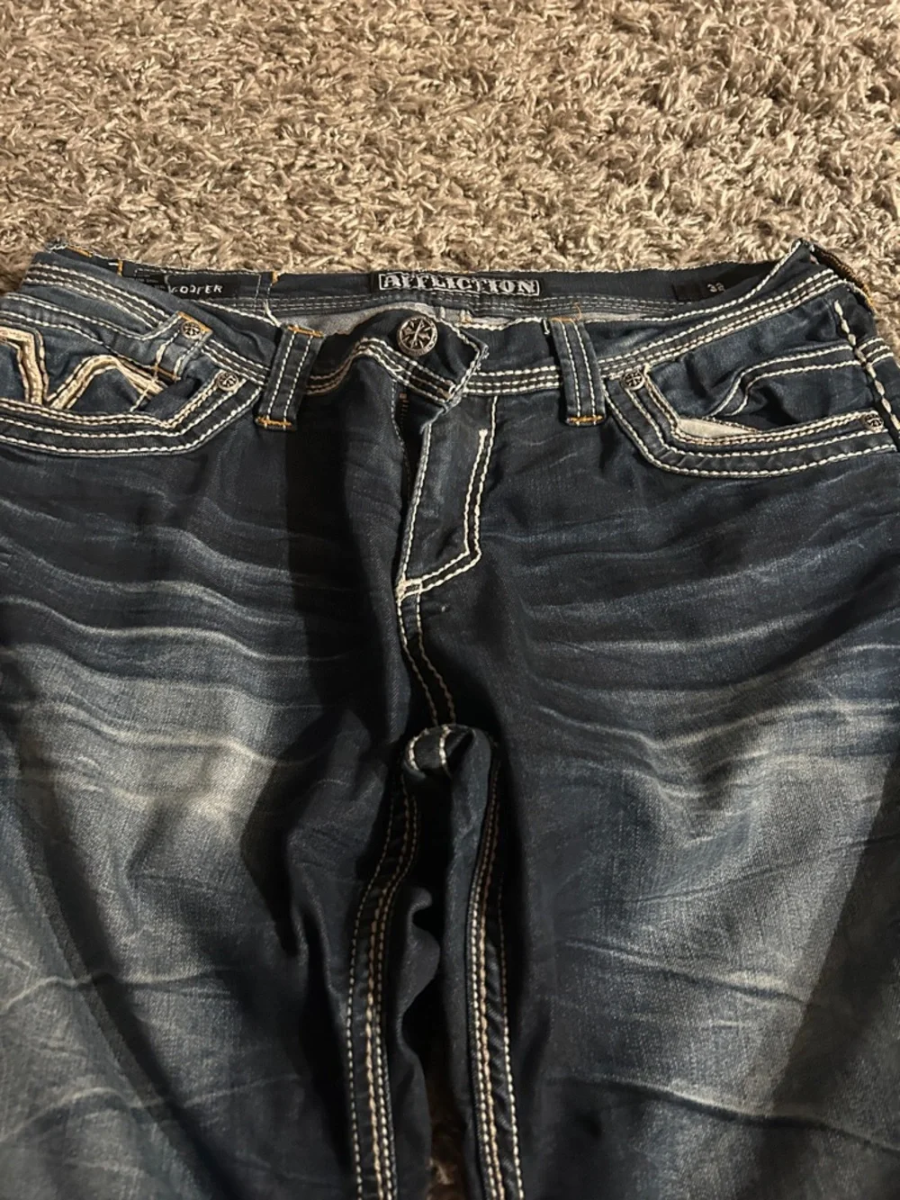 Affliction Men’s Dark Blue Bootcut Jeans with White Contrast Stitching - Picture 4 of 5